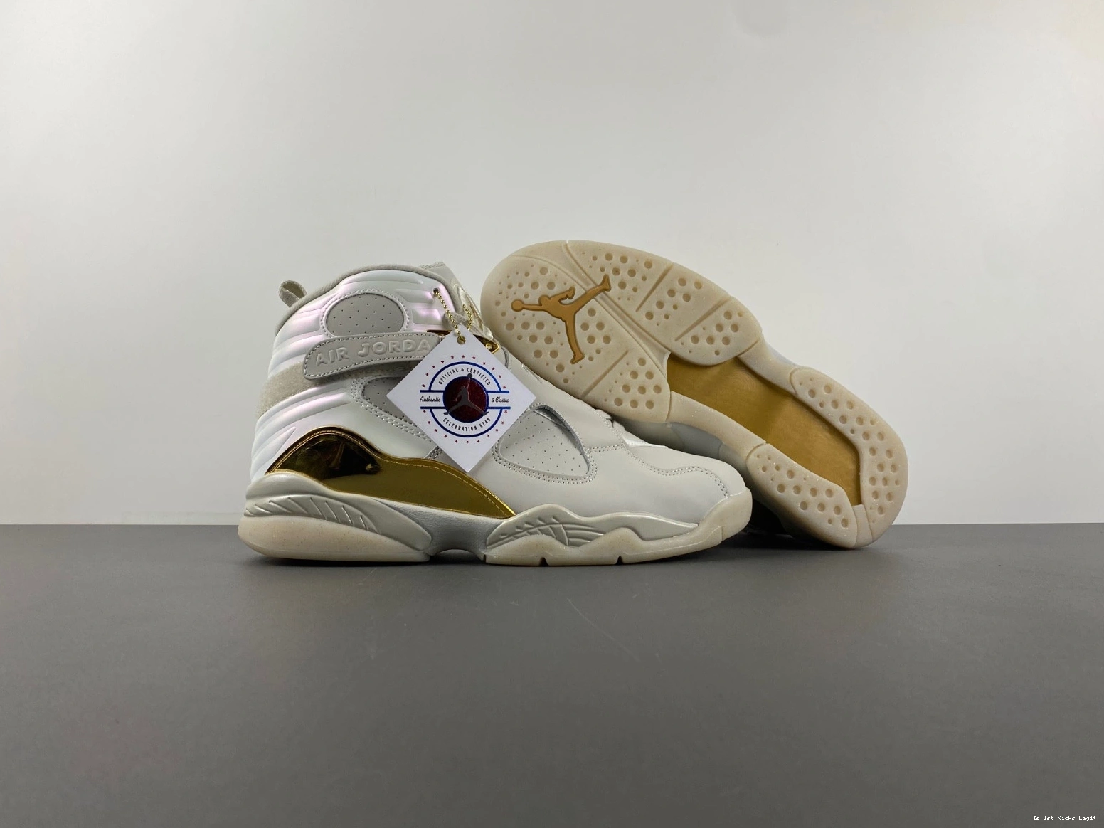 Champagne Men's Jordan Retro 8 - 832821-030 0923